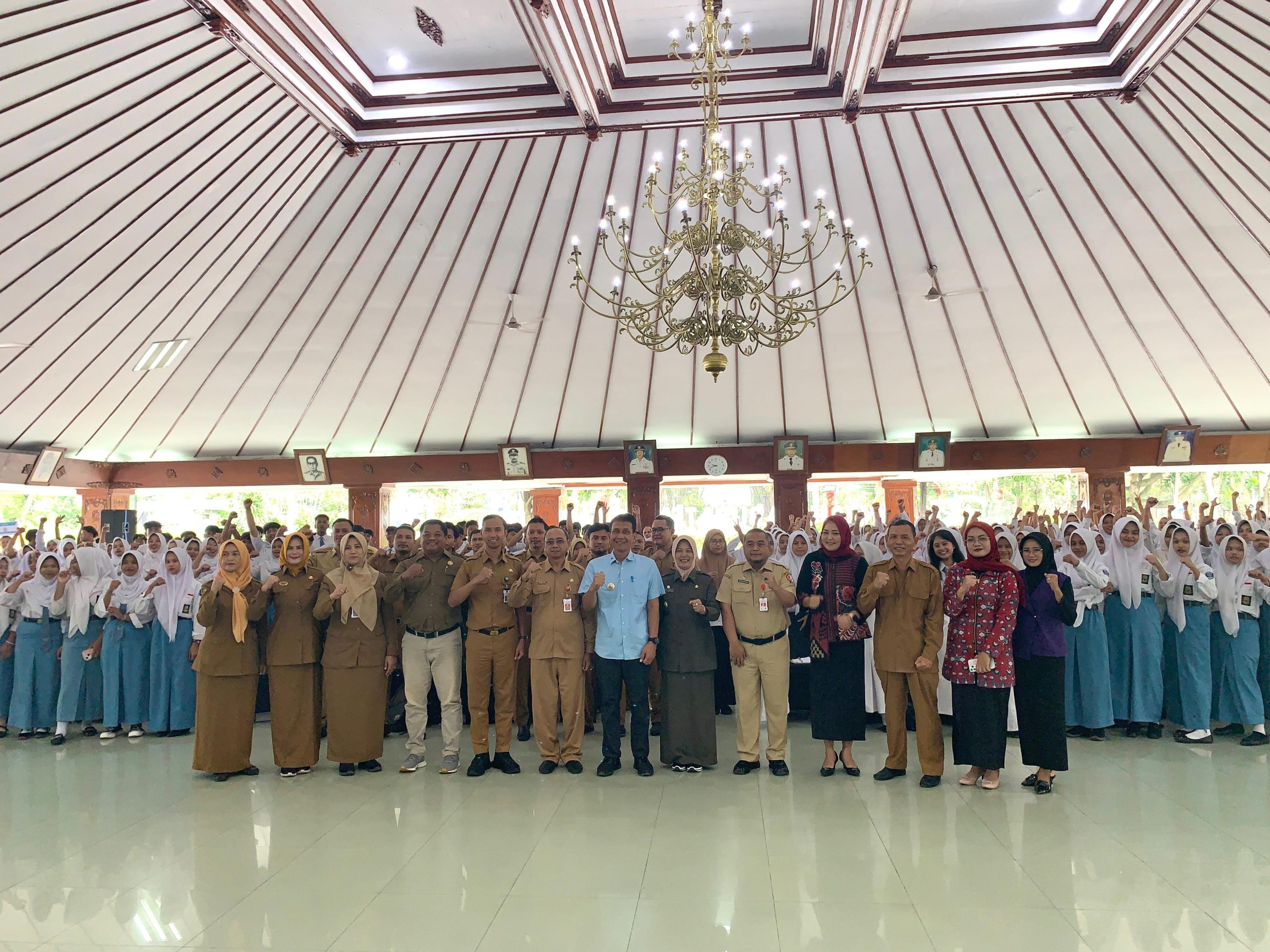 Bupati Bojonegoro Ajak Semua Pihak Bantu Siapkan Lulusan SMK Masuk Dunia Kerj