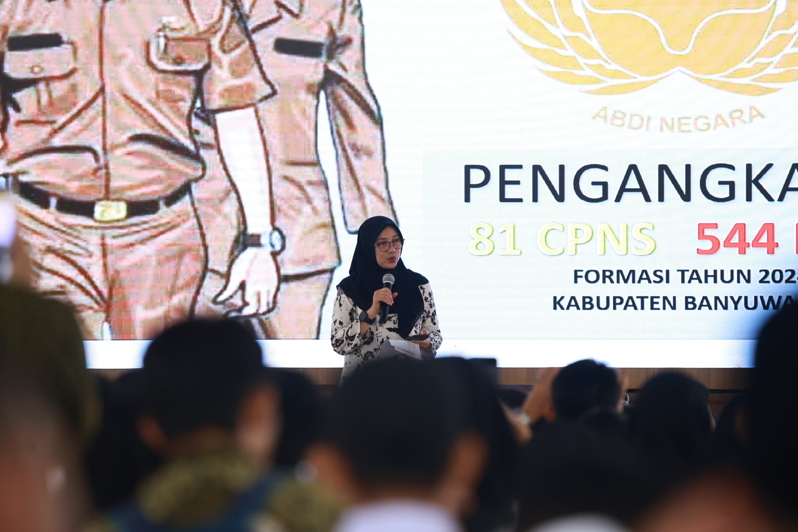 Serahkan 625 SK CPNS dan PPPK, Bupati Ipuk: Jadilah ASN yang Adaptif