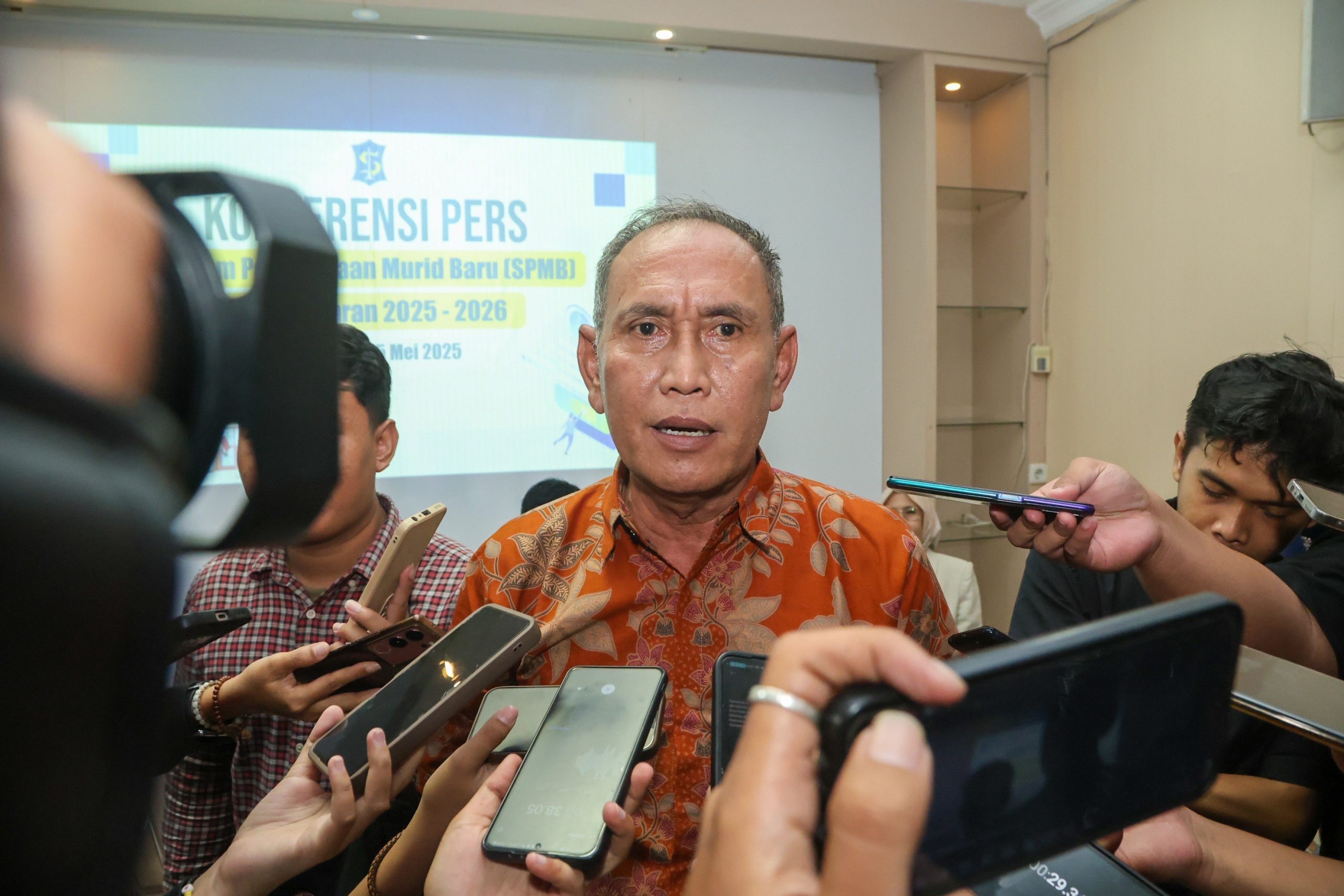 Dispendik Sediakan Posko Pendaftaran di Sekolah SD-SMP se-Surabaya