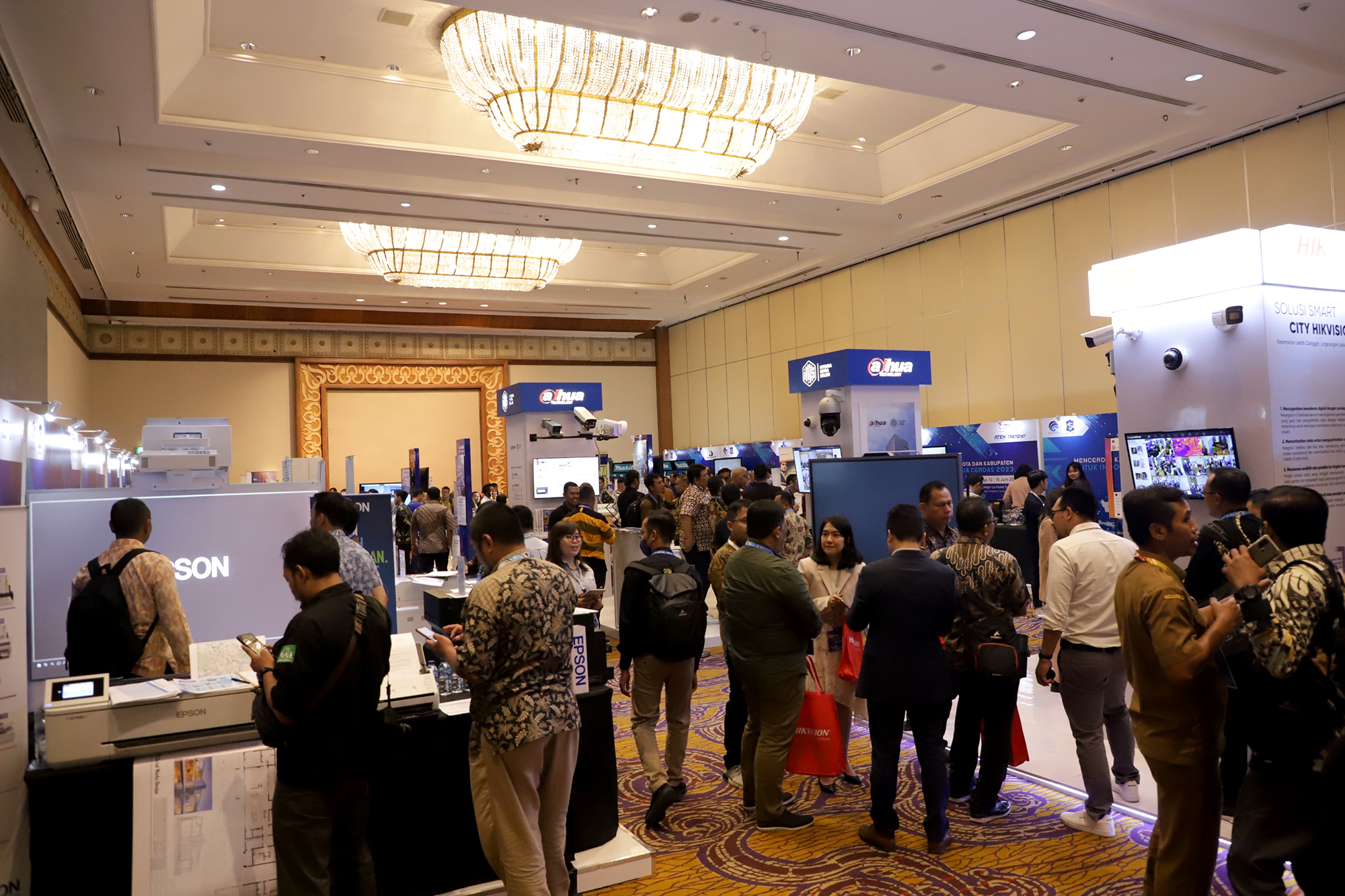 Surabaya Tuan Rumah Forum Nasional KomDigi dan Indonesia-Korea Smart City