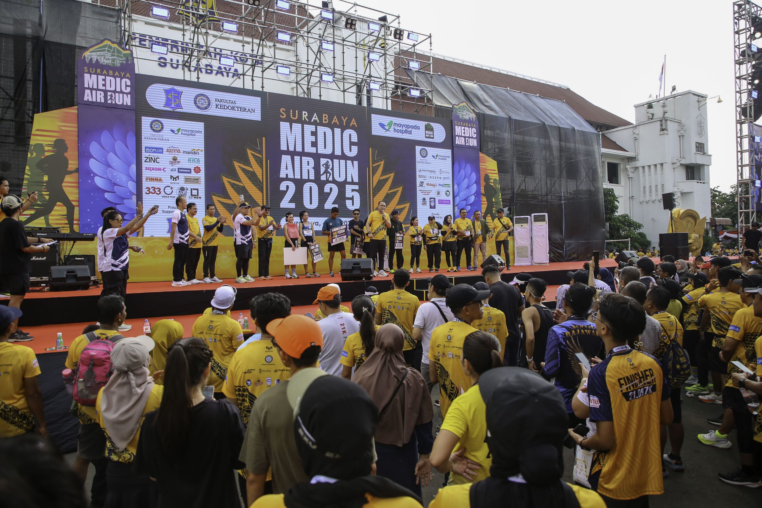 Hari Jaadi Kota Surabaya ke-732, 4600 Pelari Ramaikan Surabaya Medic Air Run 2025