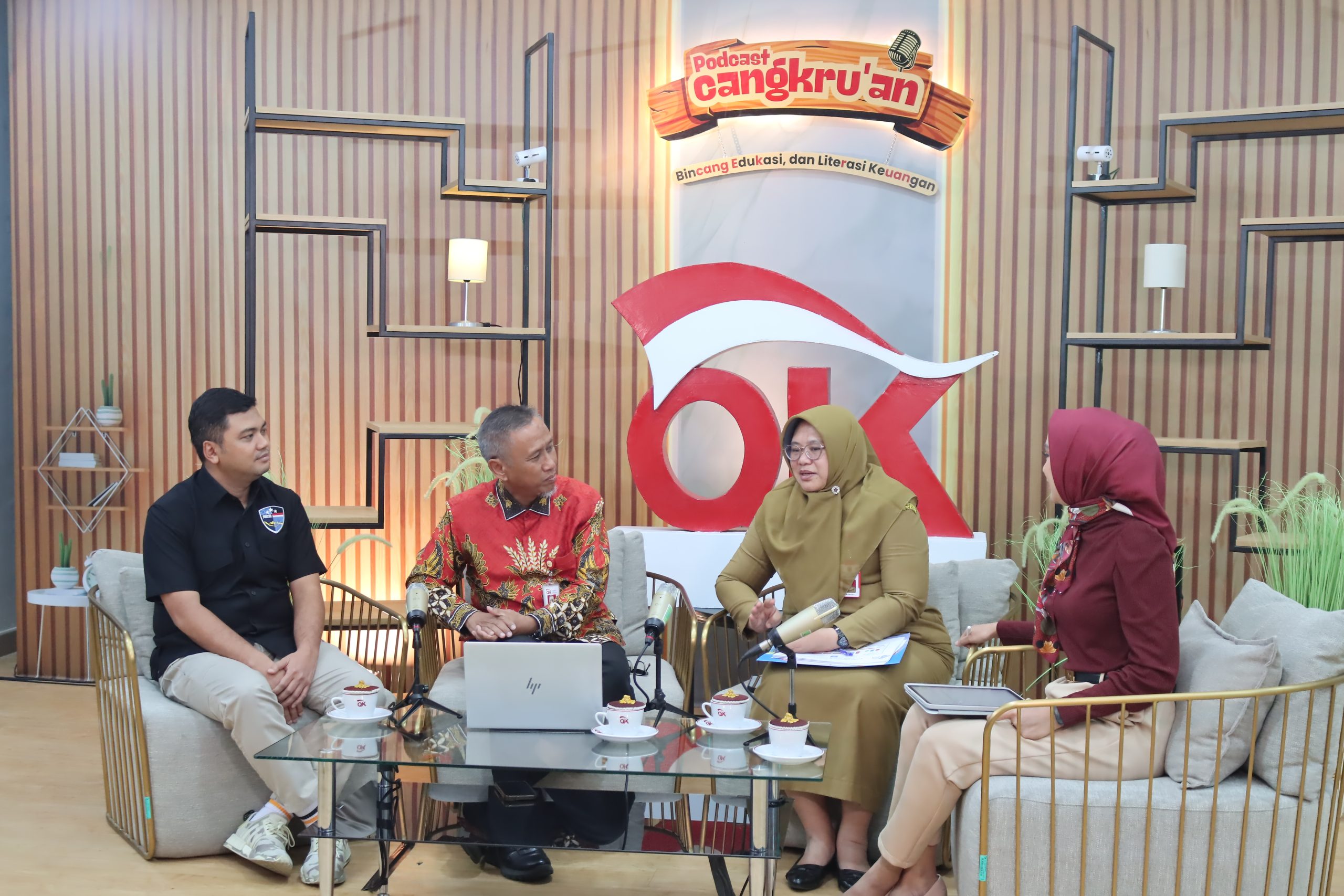 Jadi tamu Podcast OJK, Kadiskominfo Sherlita Dorong Masyarakat Belajar Literasi Keuangan Digital
