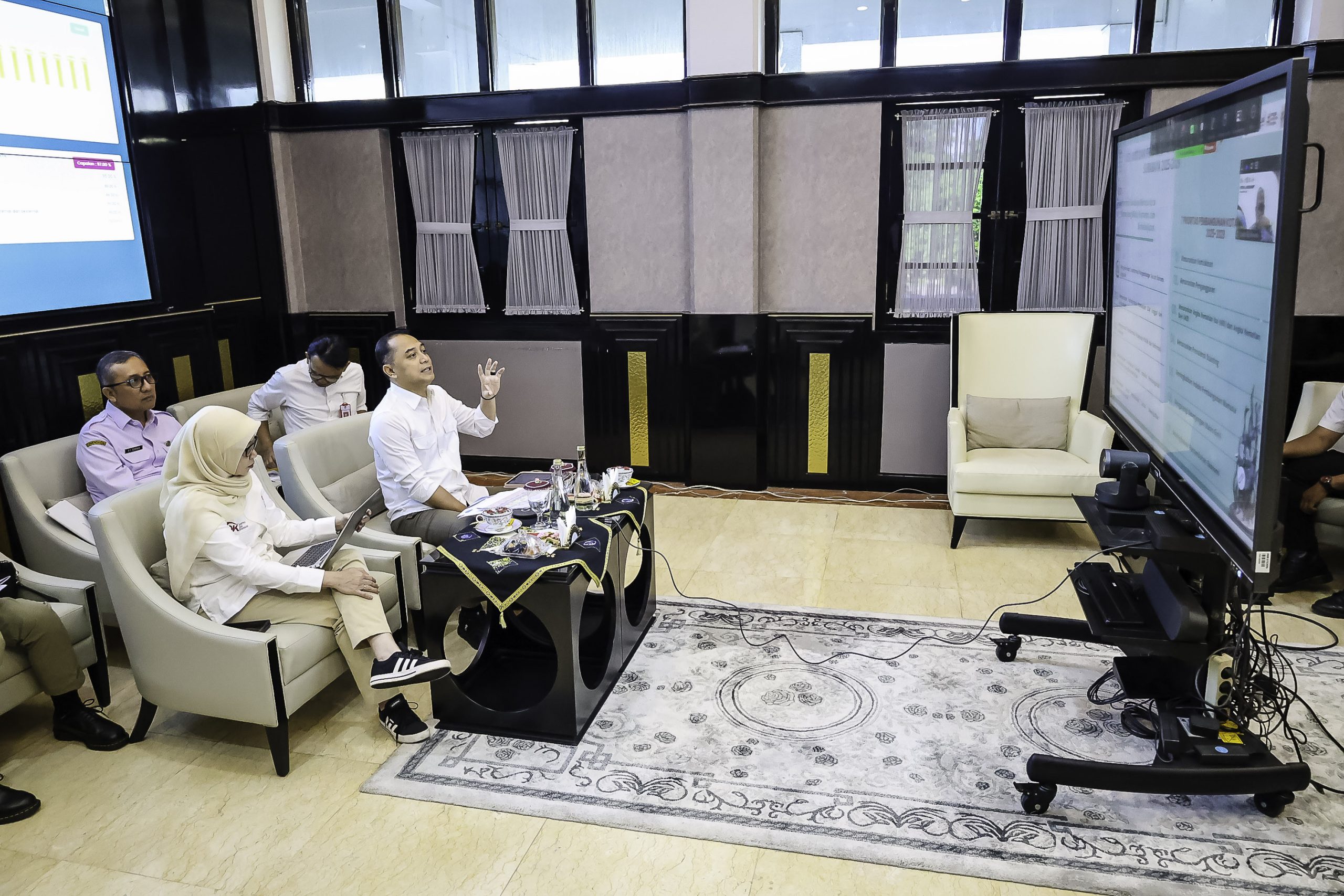 Pemkot Surabaya Komitmen Lindungi Masyarakat dari Jerat Pinjol Ilegal