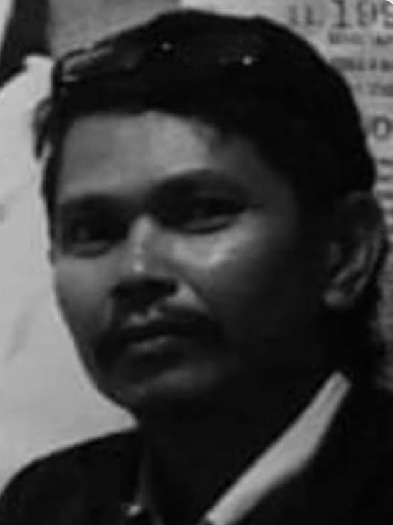 EKO GAGAK ANGKAT BICARA : MELALUI RT/RW REKRUT WARGA SETEMPAT MENJADI JURU PARKIR TOKO RITEL MODERN ATAU MINIMARKET