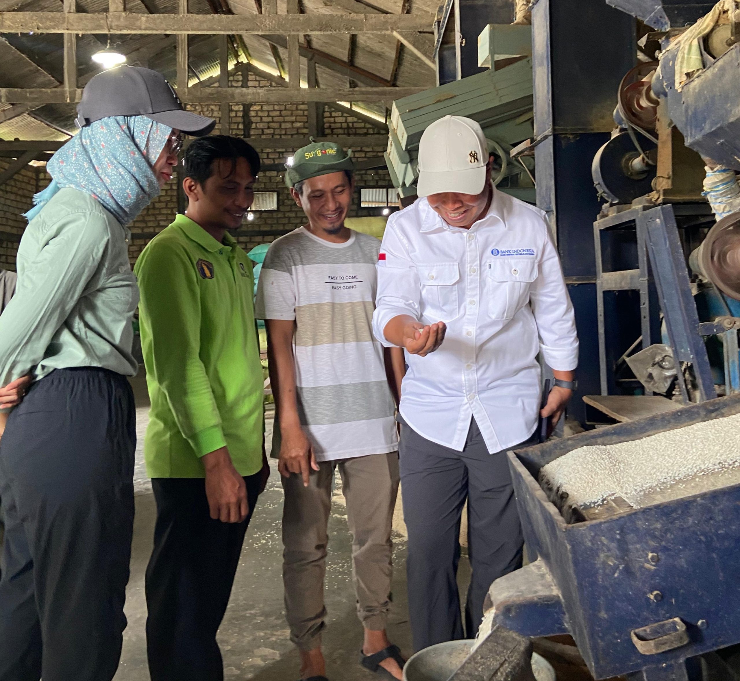 Jelajah UMKM dan Pondok Pesantren 2025, BI Jatim Telusuri Jejak Inovasi Pertanian Padi di Lamongan