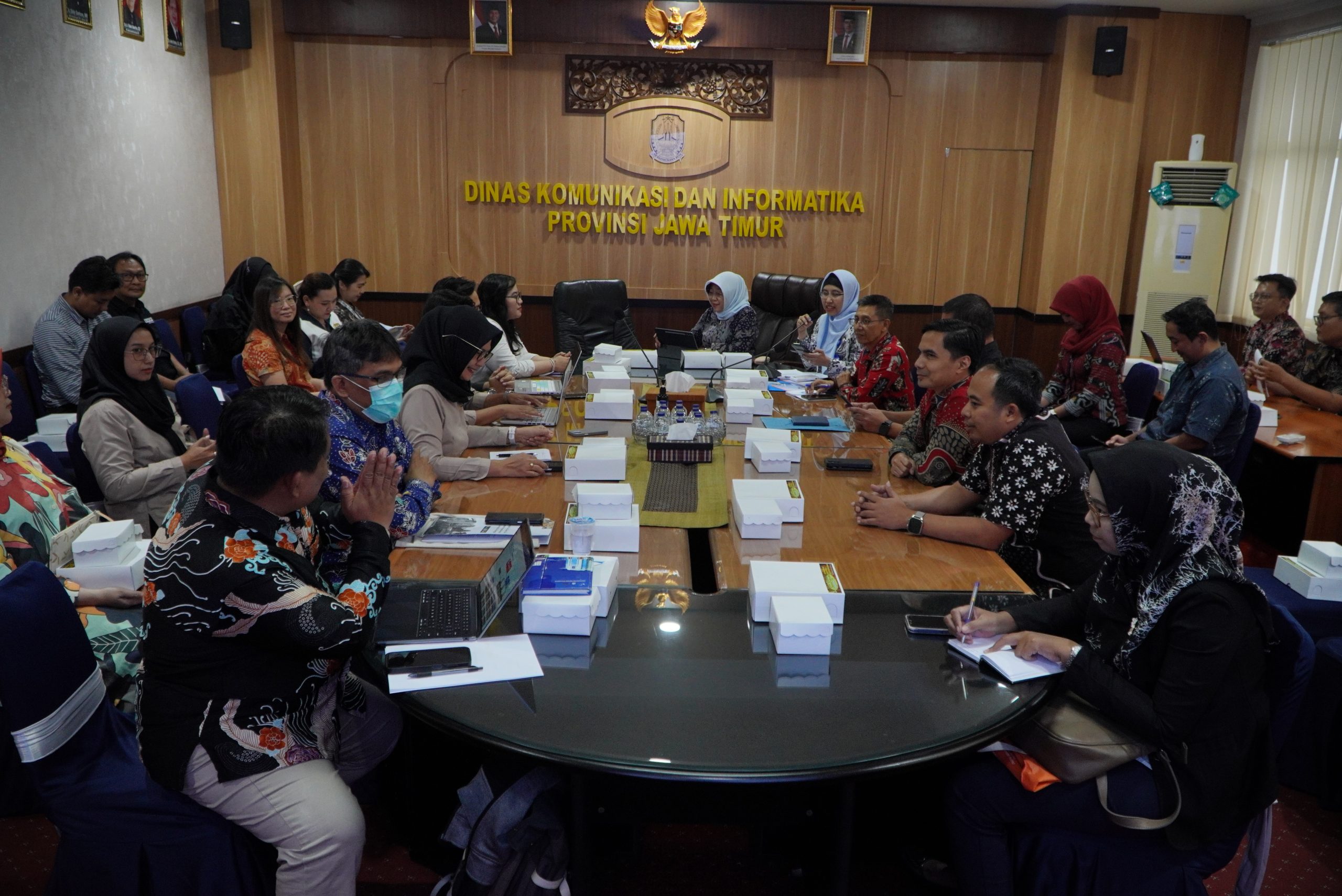 Diskominfo Jatim Rapat Bersama Beberapa Perguruan Tingggi Bahas Evaluasi Kerja Sama