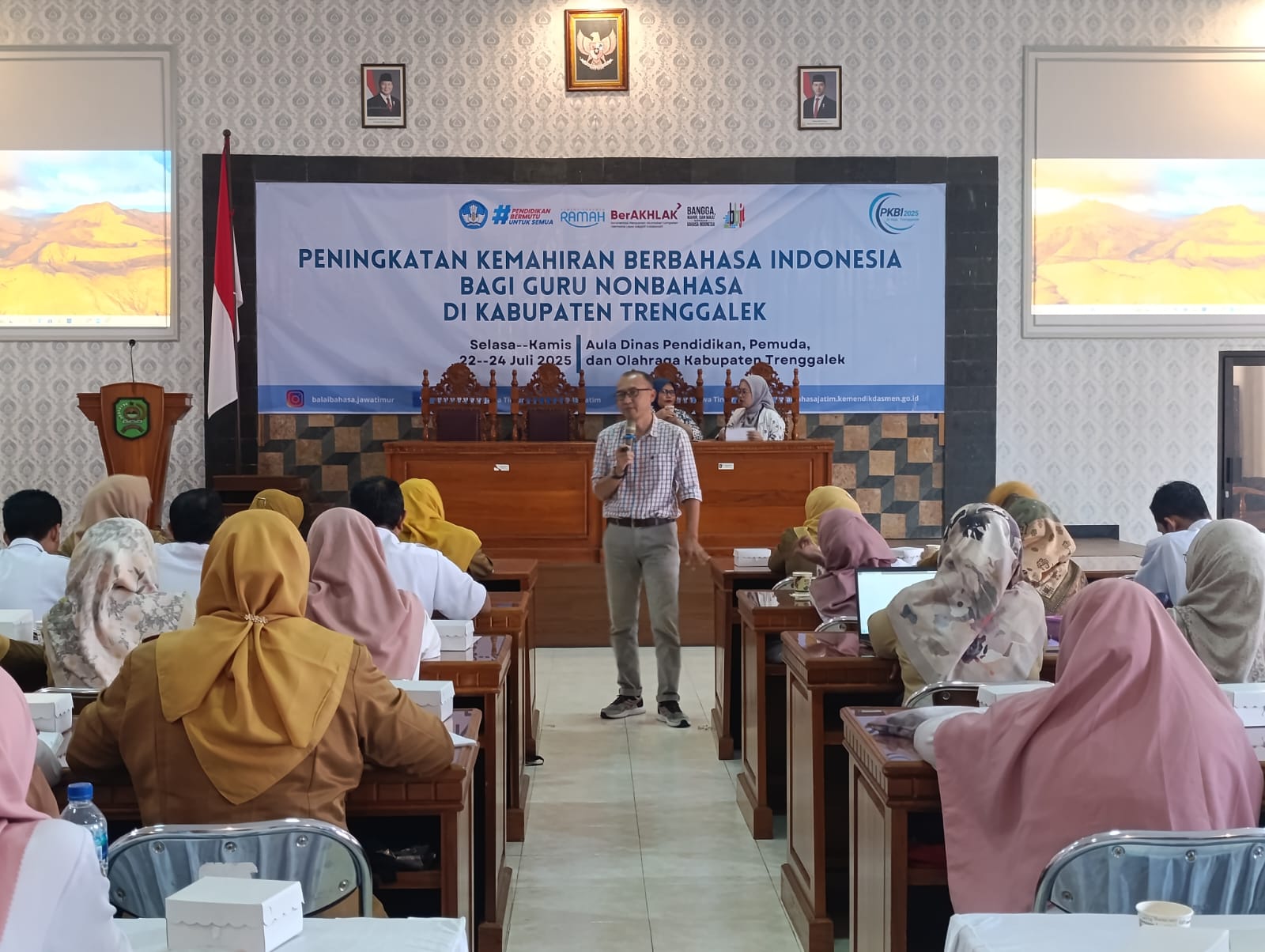 BBP Jatim Tingkatkan Kemahiran Berbahasa Indonesia Bagi Guru Non-Bahasa di Trenggalek