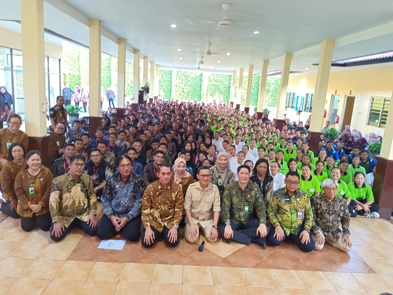 Kunjungi PT PDS Pasuruan, Menteri P2MI Pastikan Calon Pekerja Migran Siap dan Terlindungi