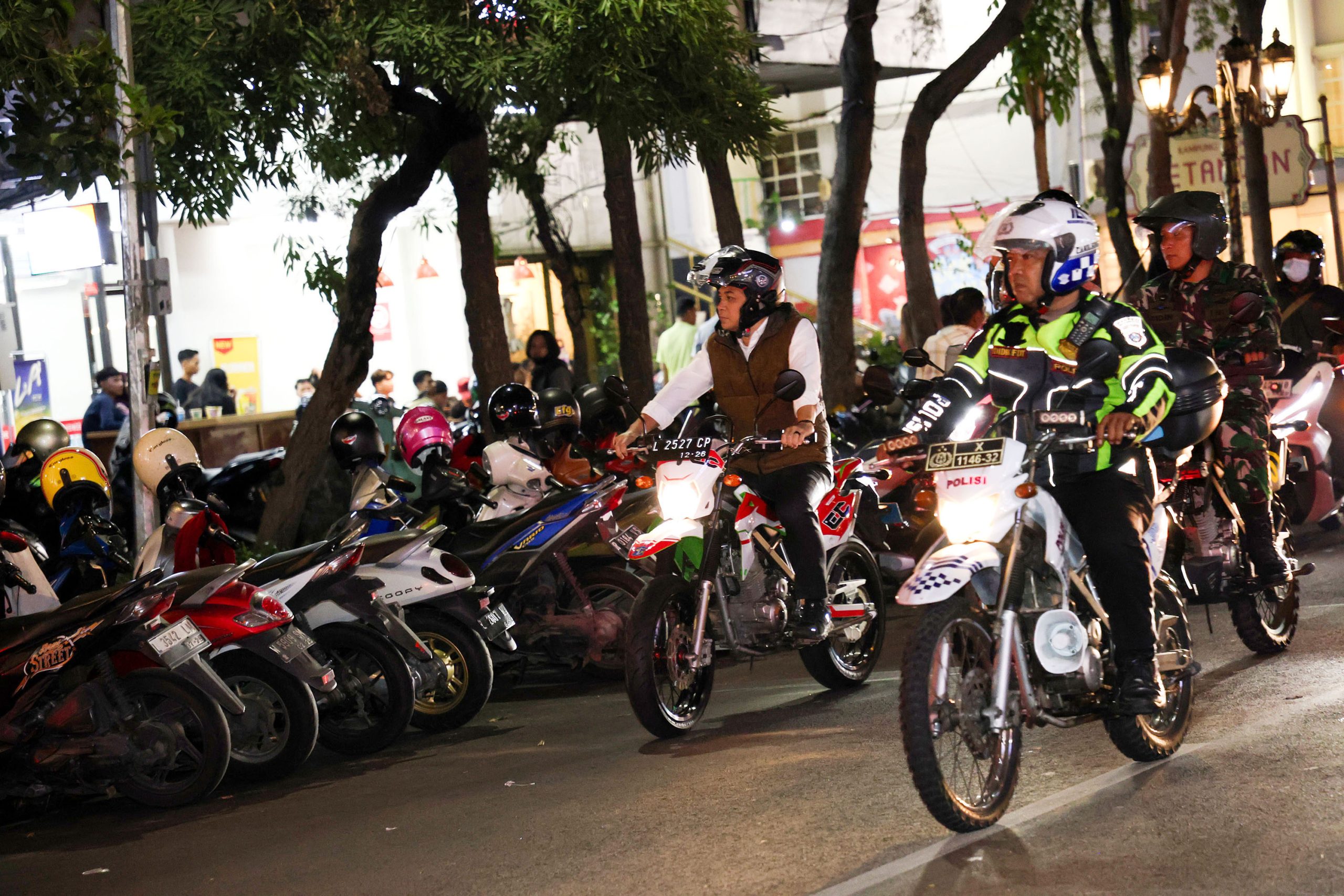 Wali Kota Eri Apresiasi Peran Kampung Pancasila dan Satgas RW Dukung Jam Malam