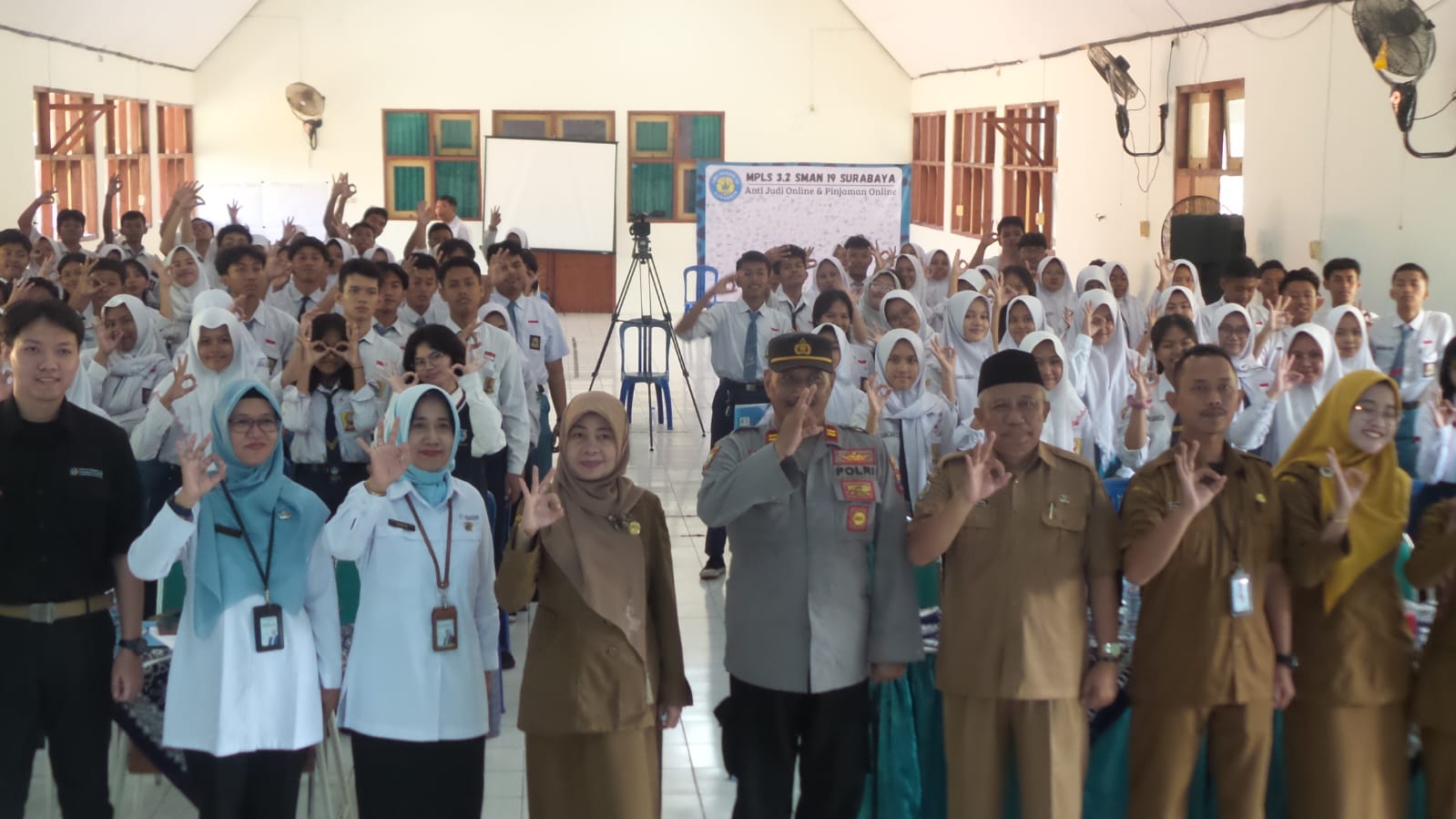 SMAN 19 Surabaya Gandeng Kemendugbangga/BKKBN Jawa Timur Sosialisasi Kesehatan Mental Remaja
