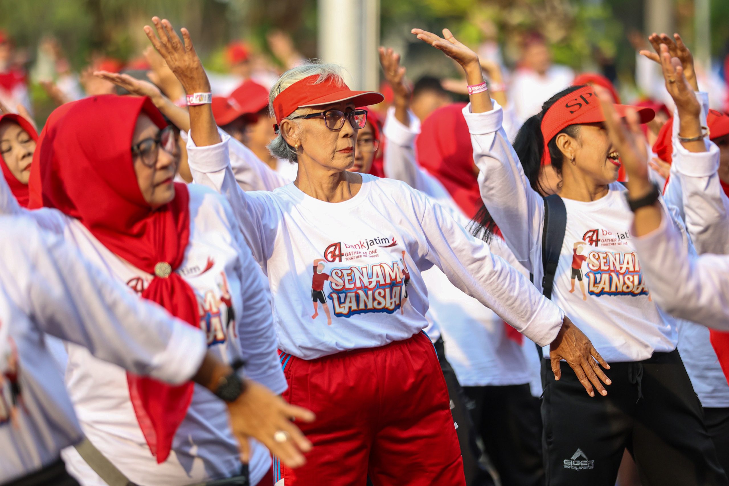 Senam Lansia, Cara Pemkot Surabaya Tingkatkan Angka Harapan Hidup
