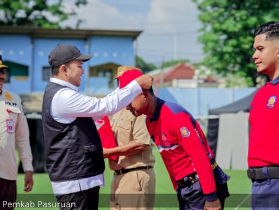 Bupati Pasuruan Kukuhkan Ratusan Relawan Damkar