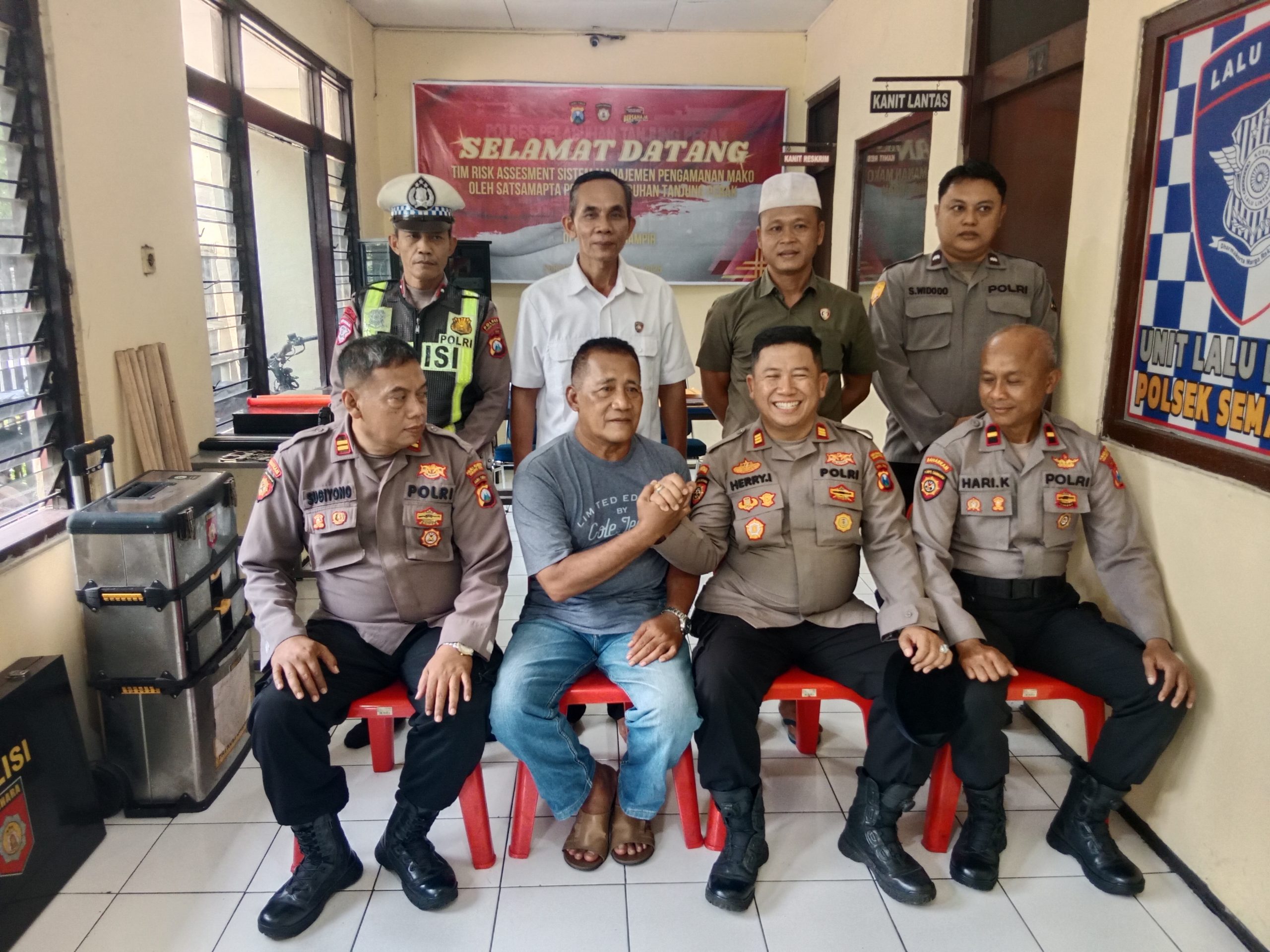 Polsek Semampir Lepas Anggota Purna Tugas “Begini Pesan AKP Heri Iswanto”