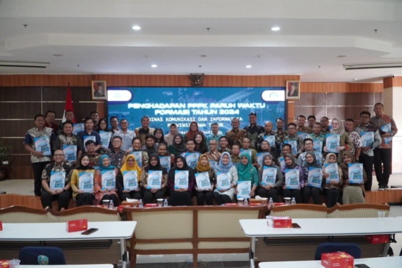 Sebanyak 48 Pegawai Kominfo Jatim Terima SK PPPK Paruh Waktu Formasi 2024