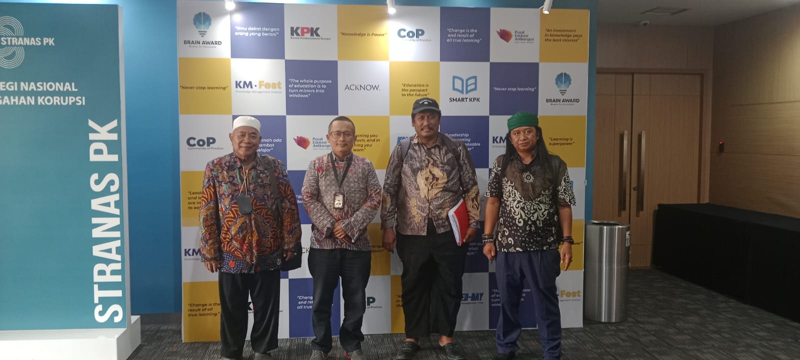 ARIES Jatim Datangi KPK Laporkan Bank Jatim dan Kementerian Haji dan Umroh Terkait Dugaan Korupsi Pengadaan Batik Haji Tahun 2026