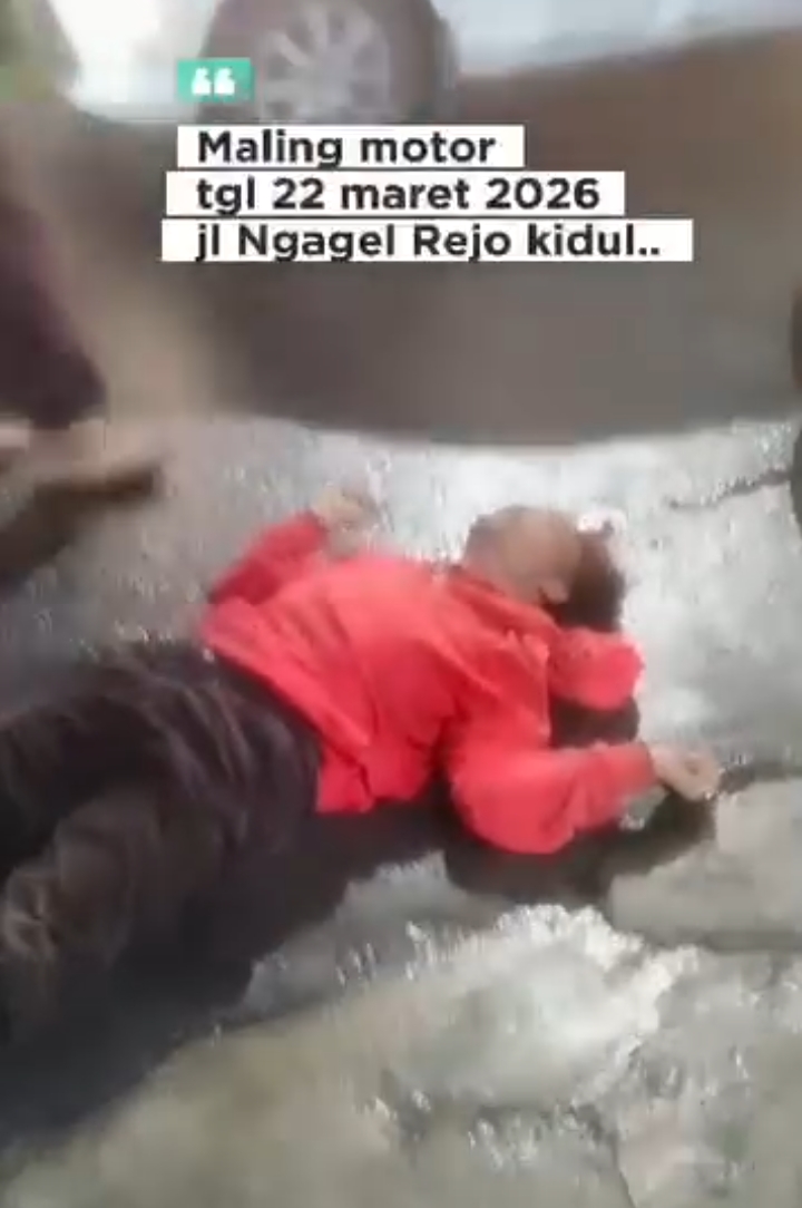 Dua Maling Motor Dimassa Warga di Ngagel Rejo Surabaya